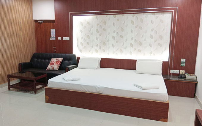 Outdoor recreational area at Sathya Garden Resort, peaceful resort near Coimbatore for weekend trips
